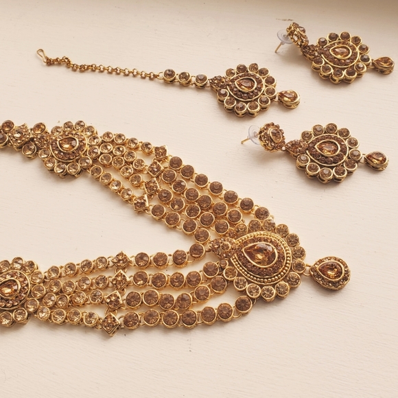 4pcs Bridal Golden Color Set - Picture 2 of 5